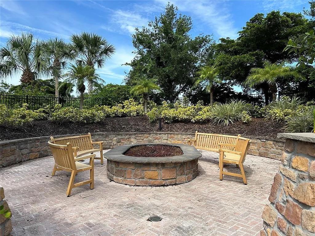 ESPLANADE BY SIESTA KEY - Residential Lease