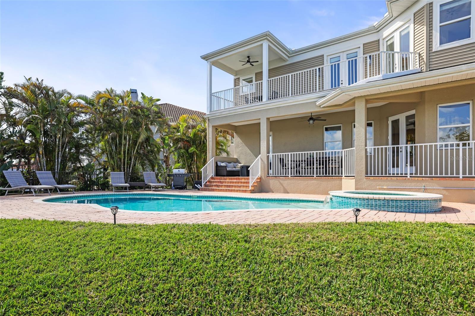 WHITCOMB POINT - Residential