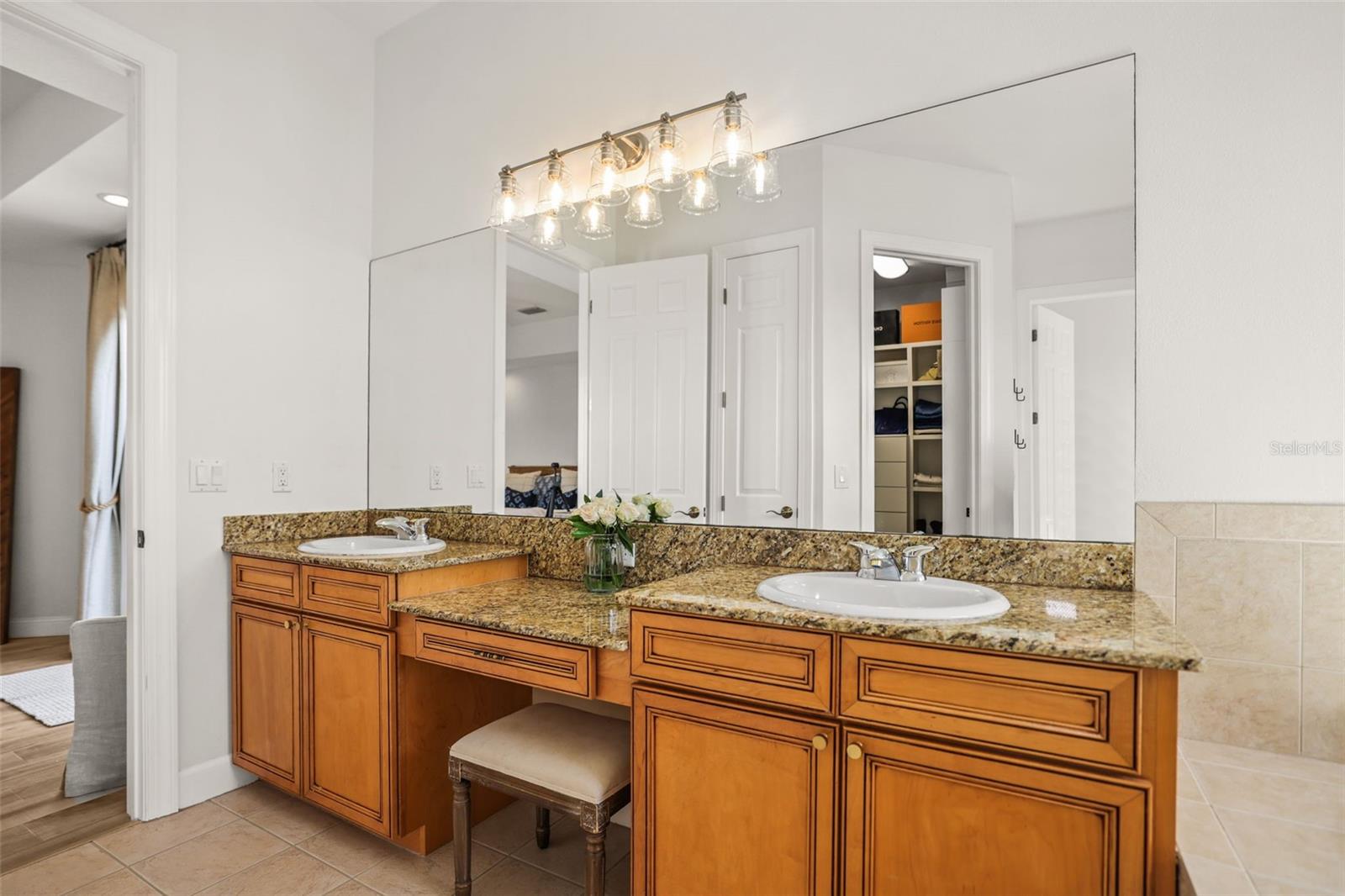 WHITCOMB POINT - Residential