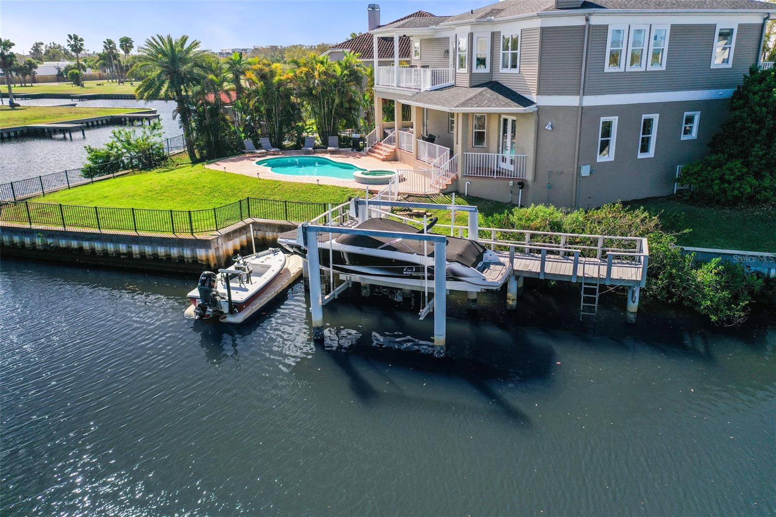 WHITCOMB POINT - Residential