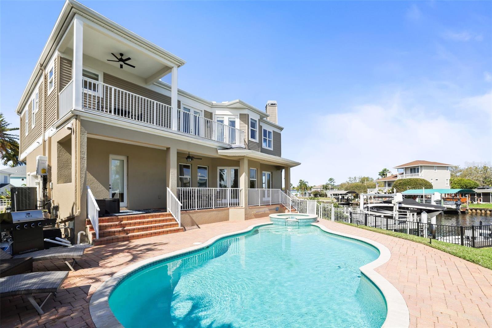 WHITCOMB POINT - Residential