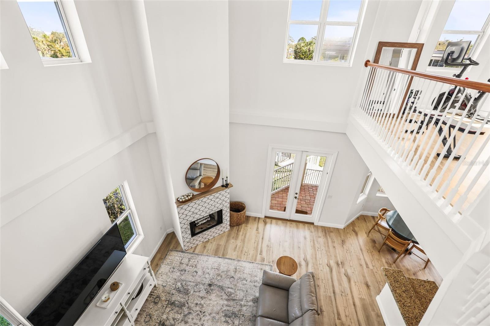 WHITCOMB POINT - Residential