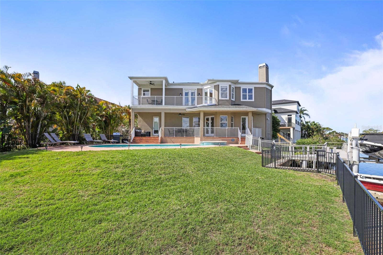 WHITCOMB POINT - Residential