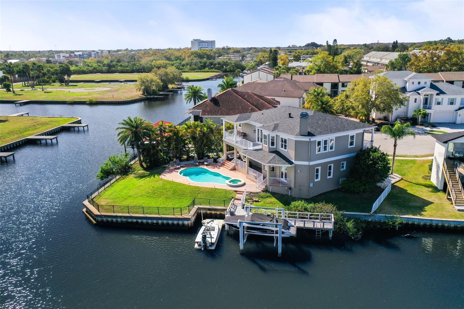 WHITCOMB POINT - Residential