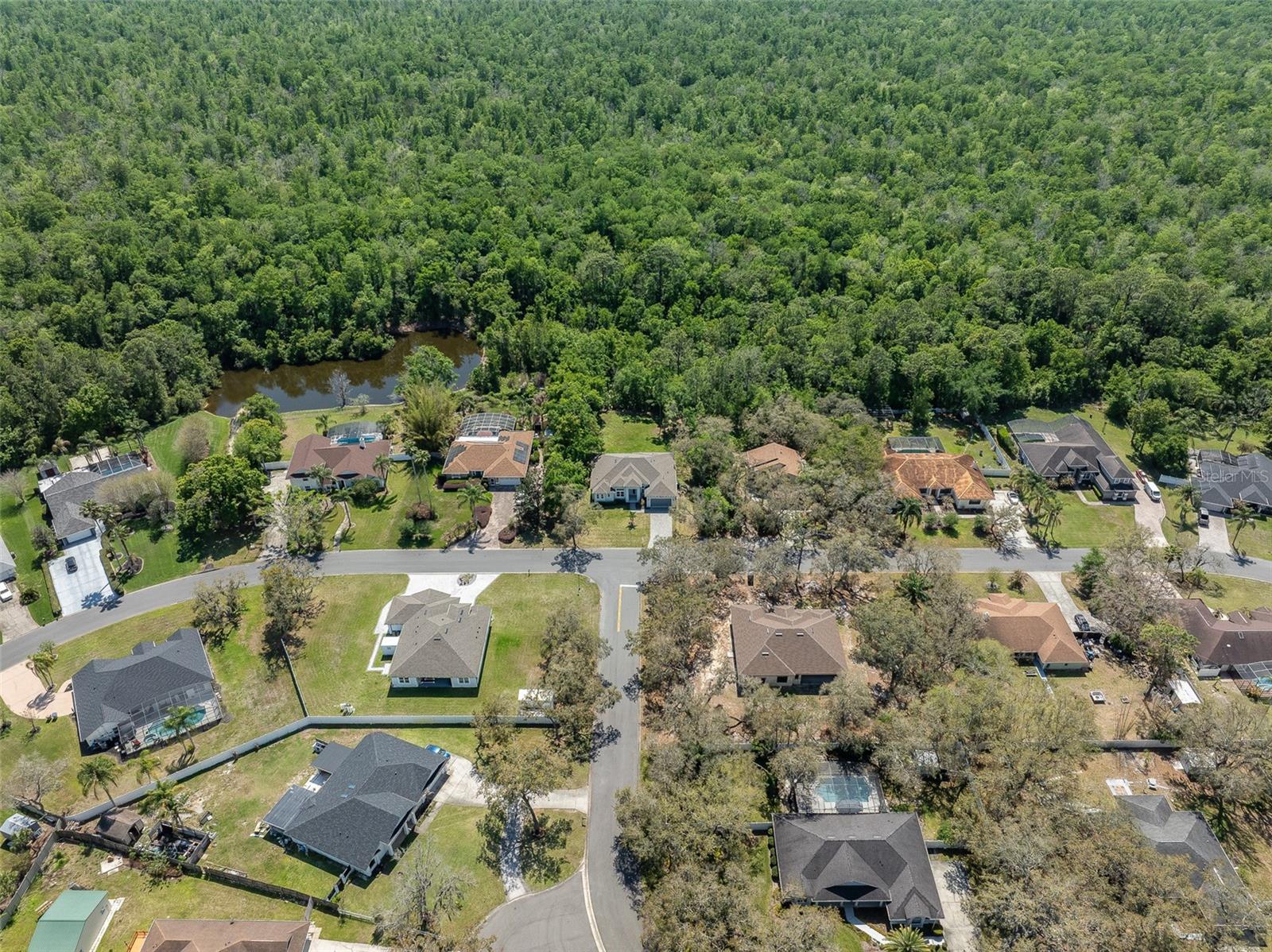COUNTRY SIDE MANOR - Residential