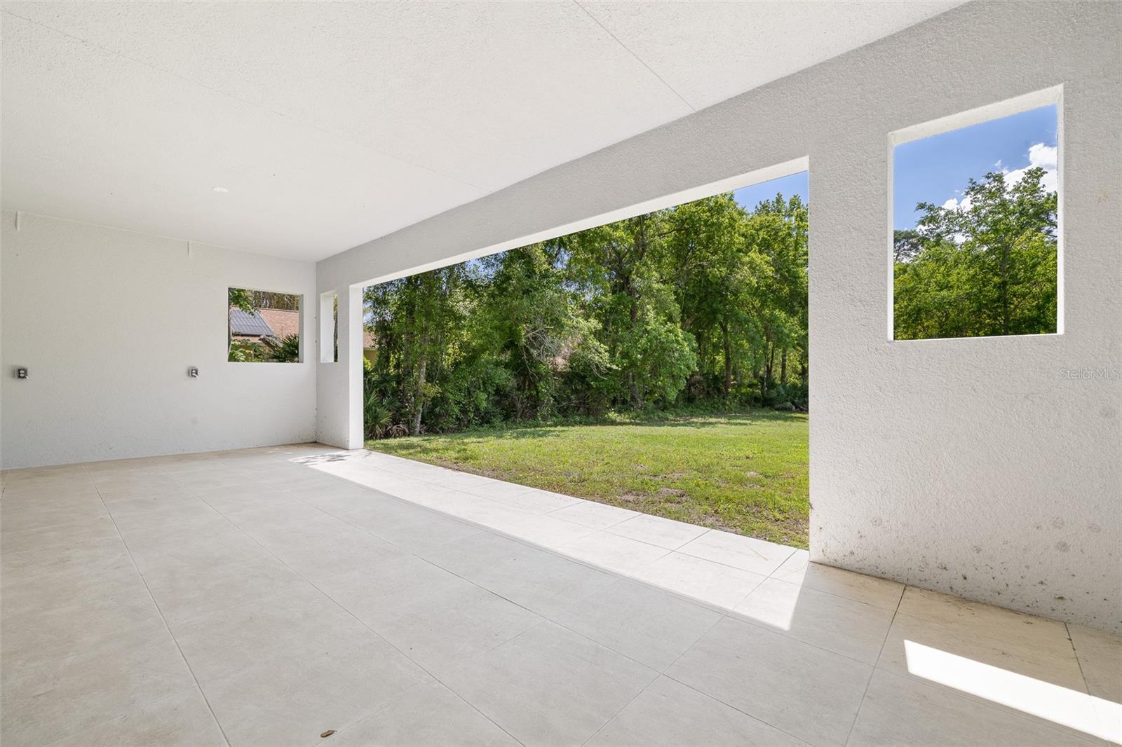 COUNTRY SIDE MANOR - Residential