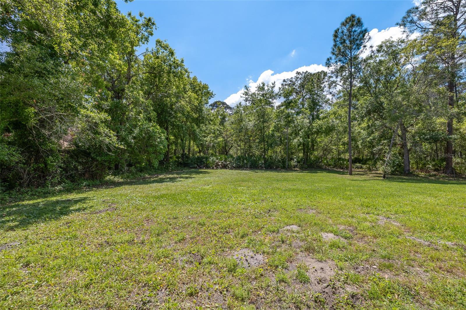 COUNTRY SIDE MANOR - Residential