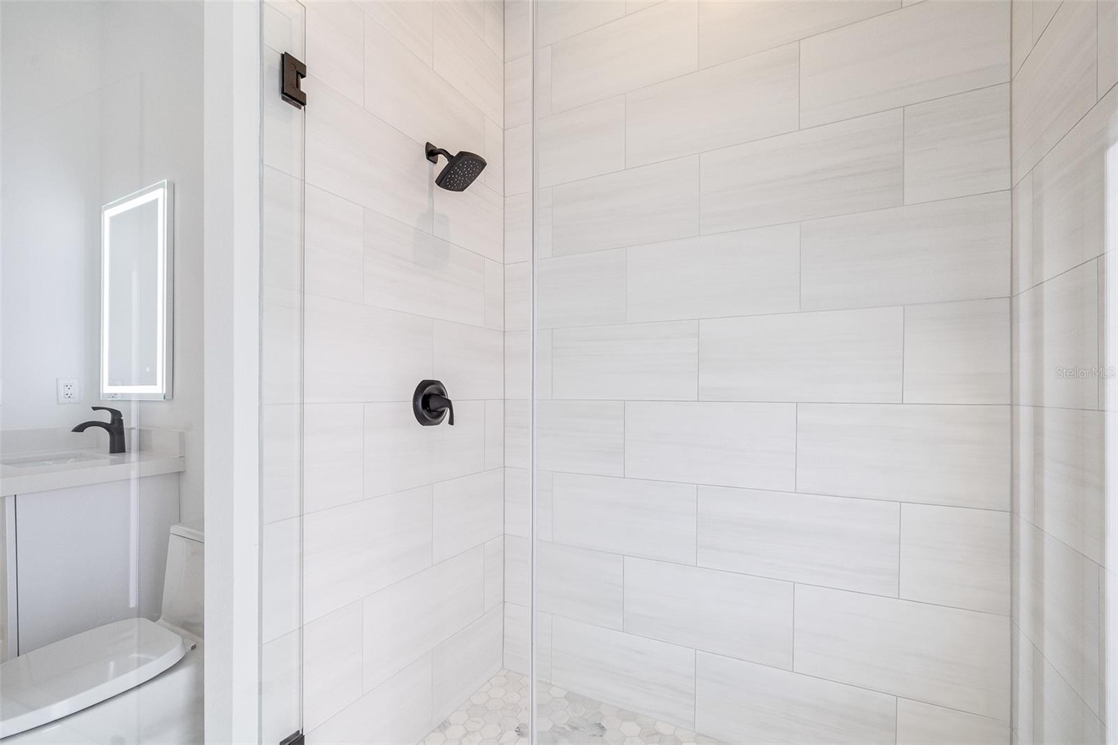 COUNTRY SIDE MANOR - Residential