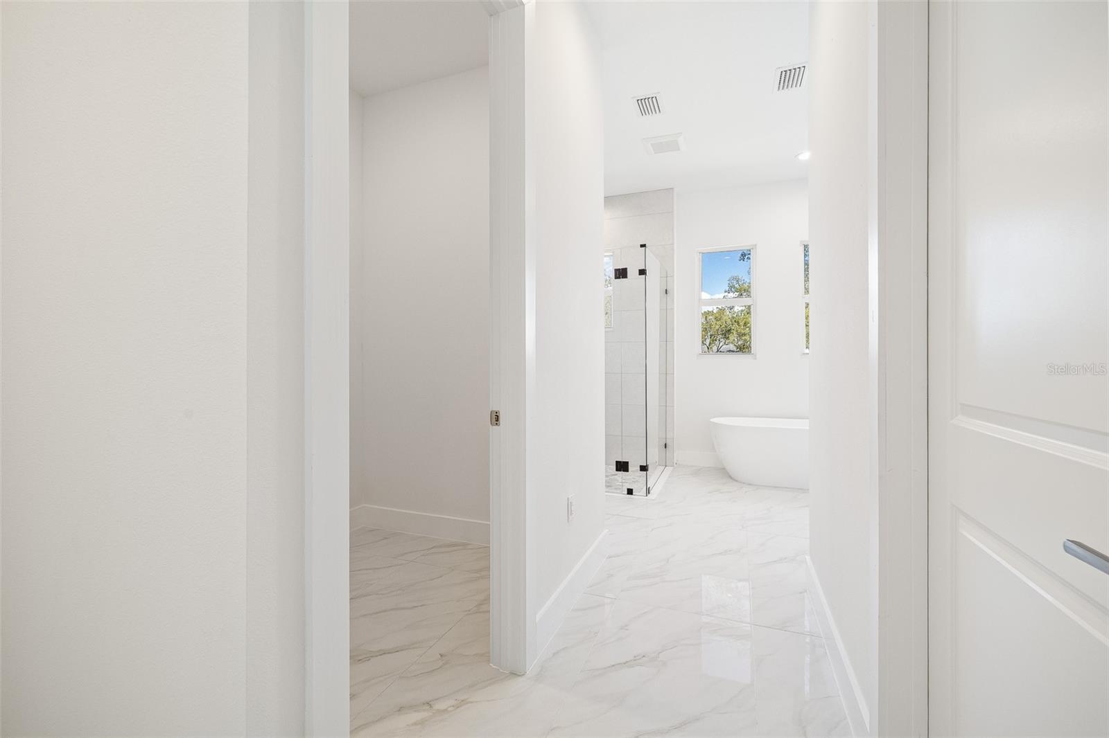 COUNTRY SIDE MANOR - Residential