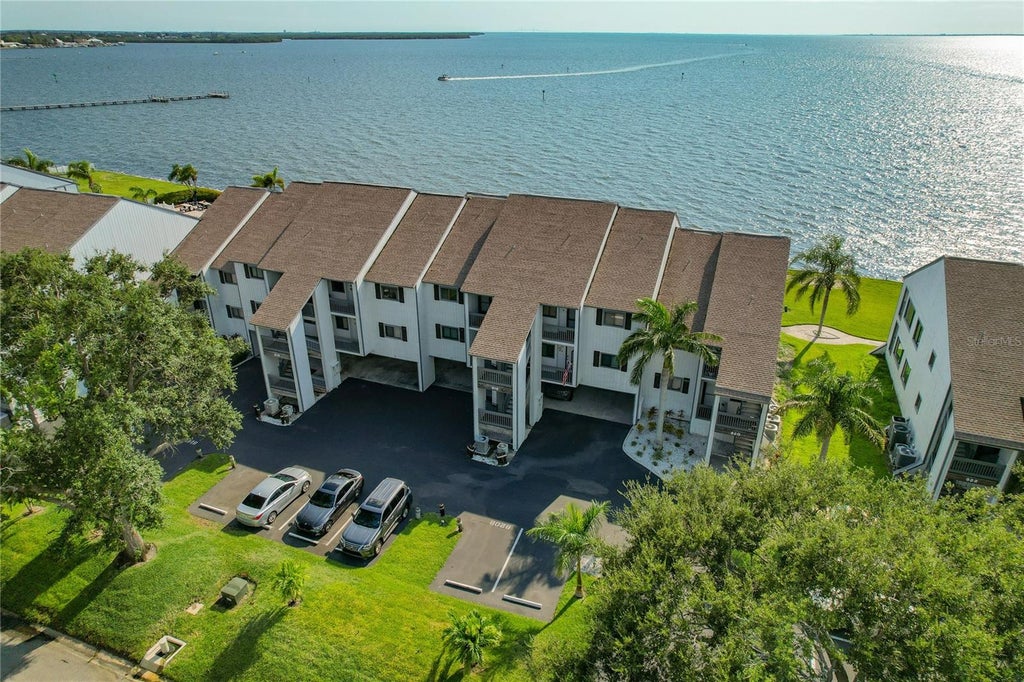 Photo of 818 Bahia Del Sol Drive #29, Ruskin, FL 33570 (MLS # TB8521990)