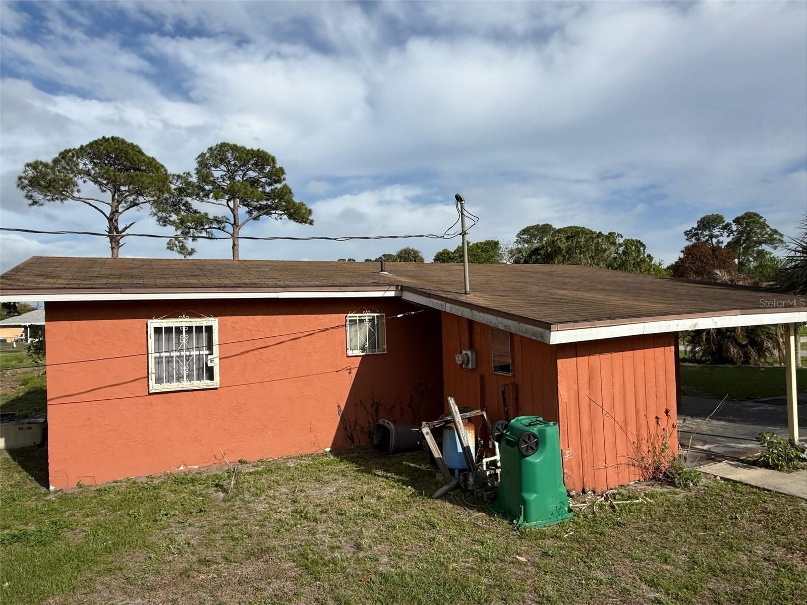 SUNLAND GARDENS - Residential