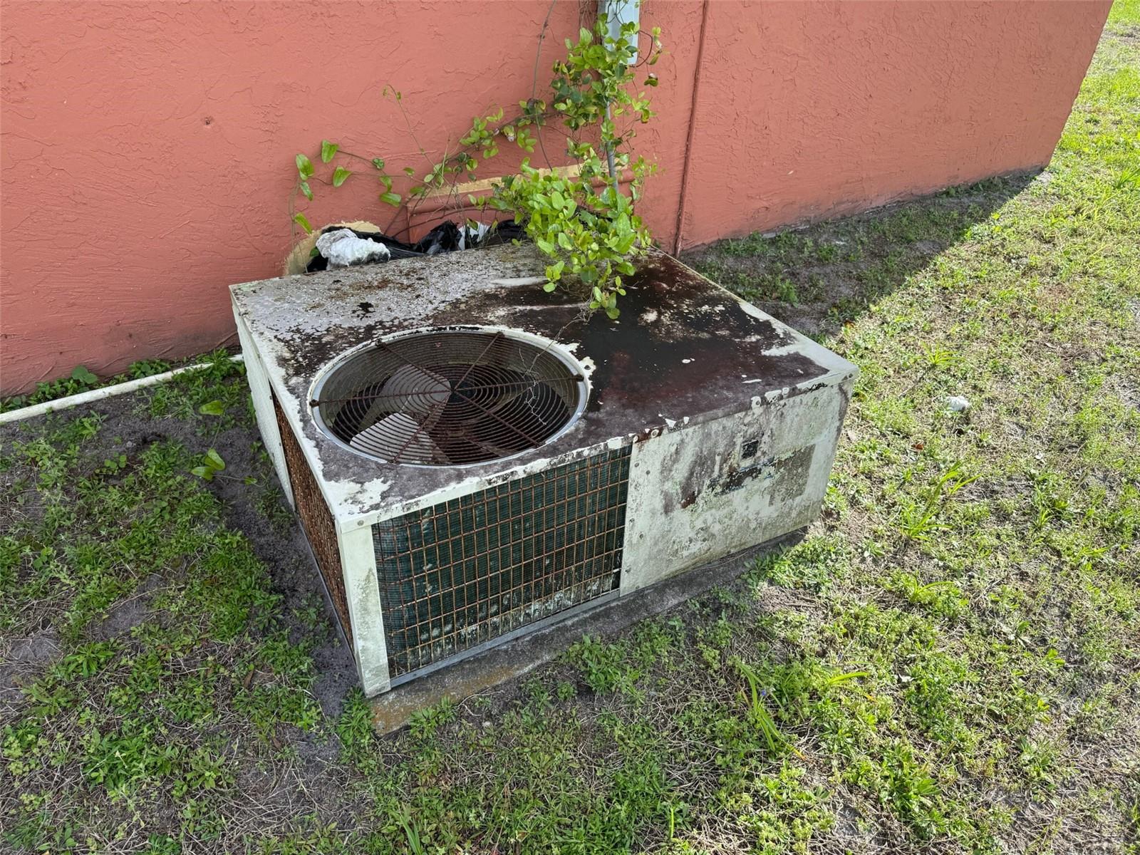 SUNLAND GARDENS - Residential