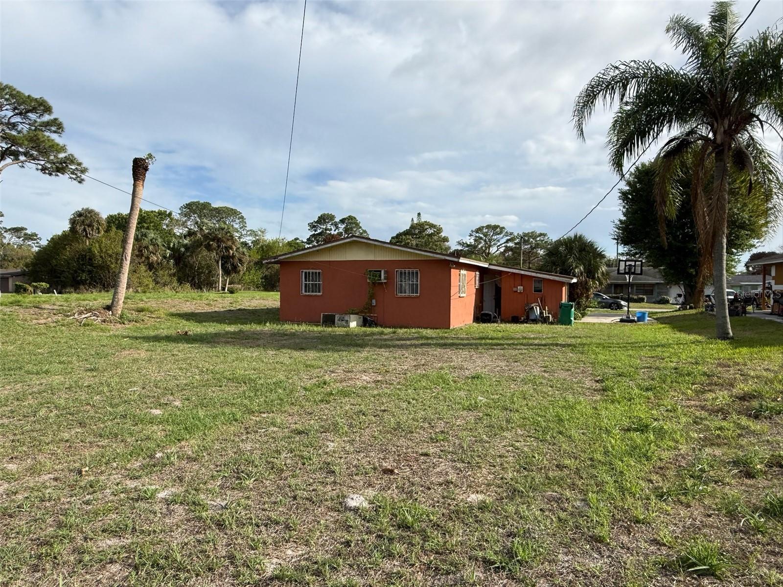 SUNLAND GARDENS - Residential