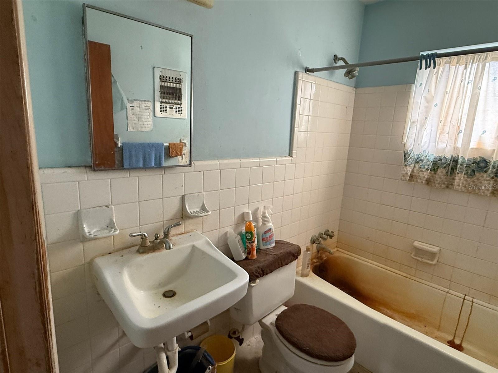 SUNLAND GARDENS - Residential