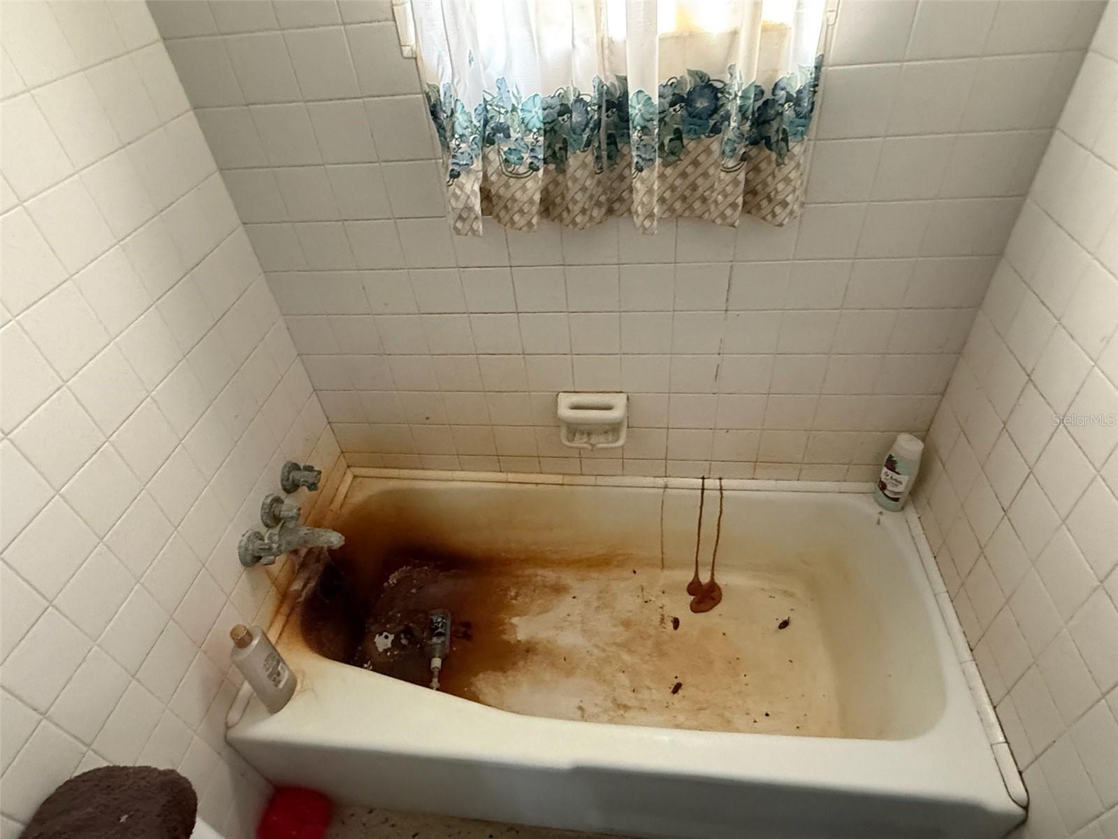 SUNLAND GARDENS - Residential