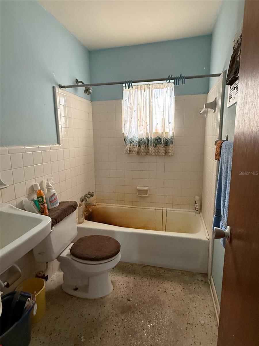 SUNLAND GARDENS - Residential