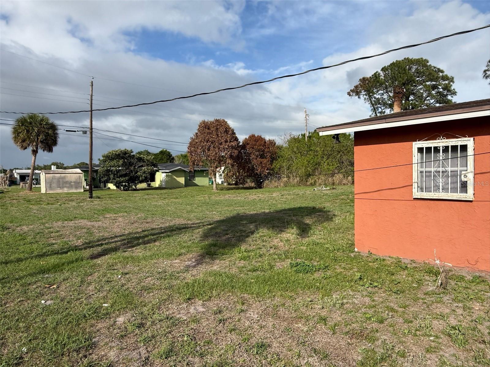 SUNLAND GARDENS - Residential