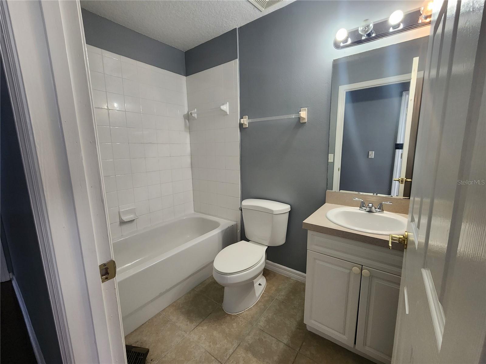 BIMINI BAY PH 2 - Residential Lease