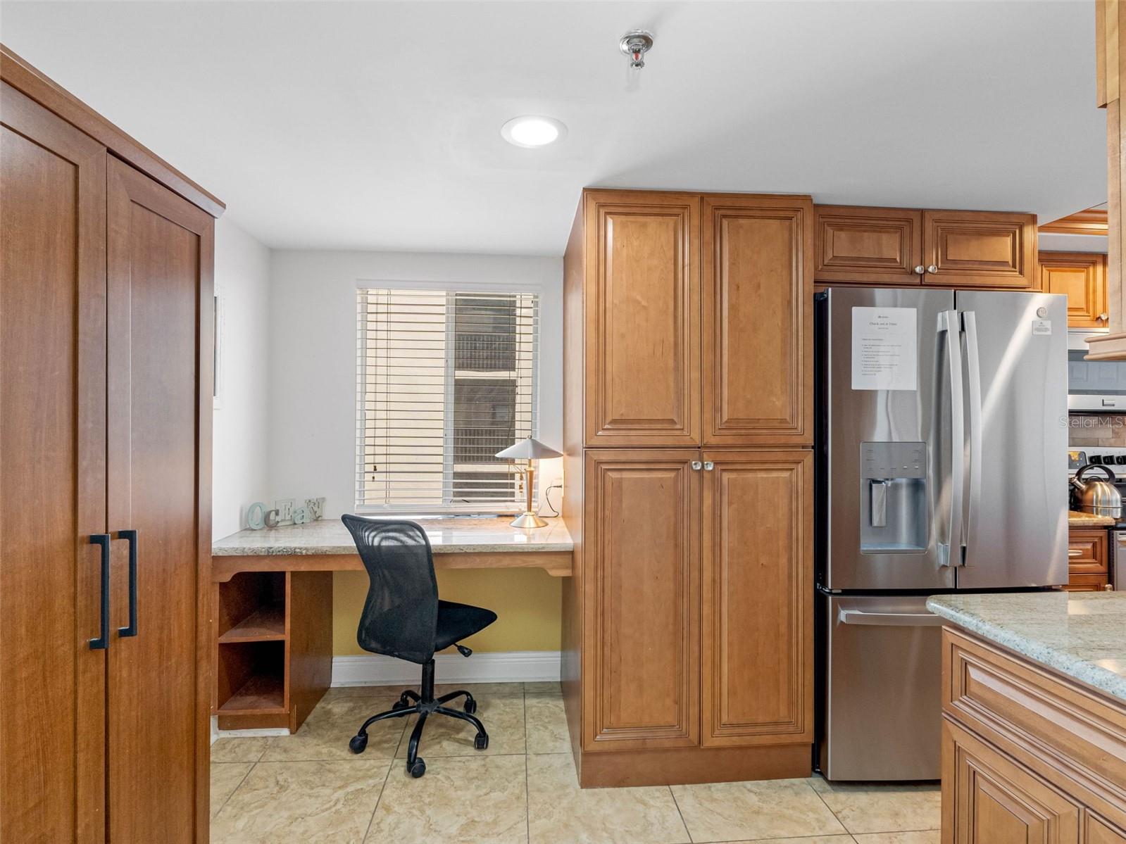 WATER VIEW CONDO - Residential