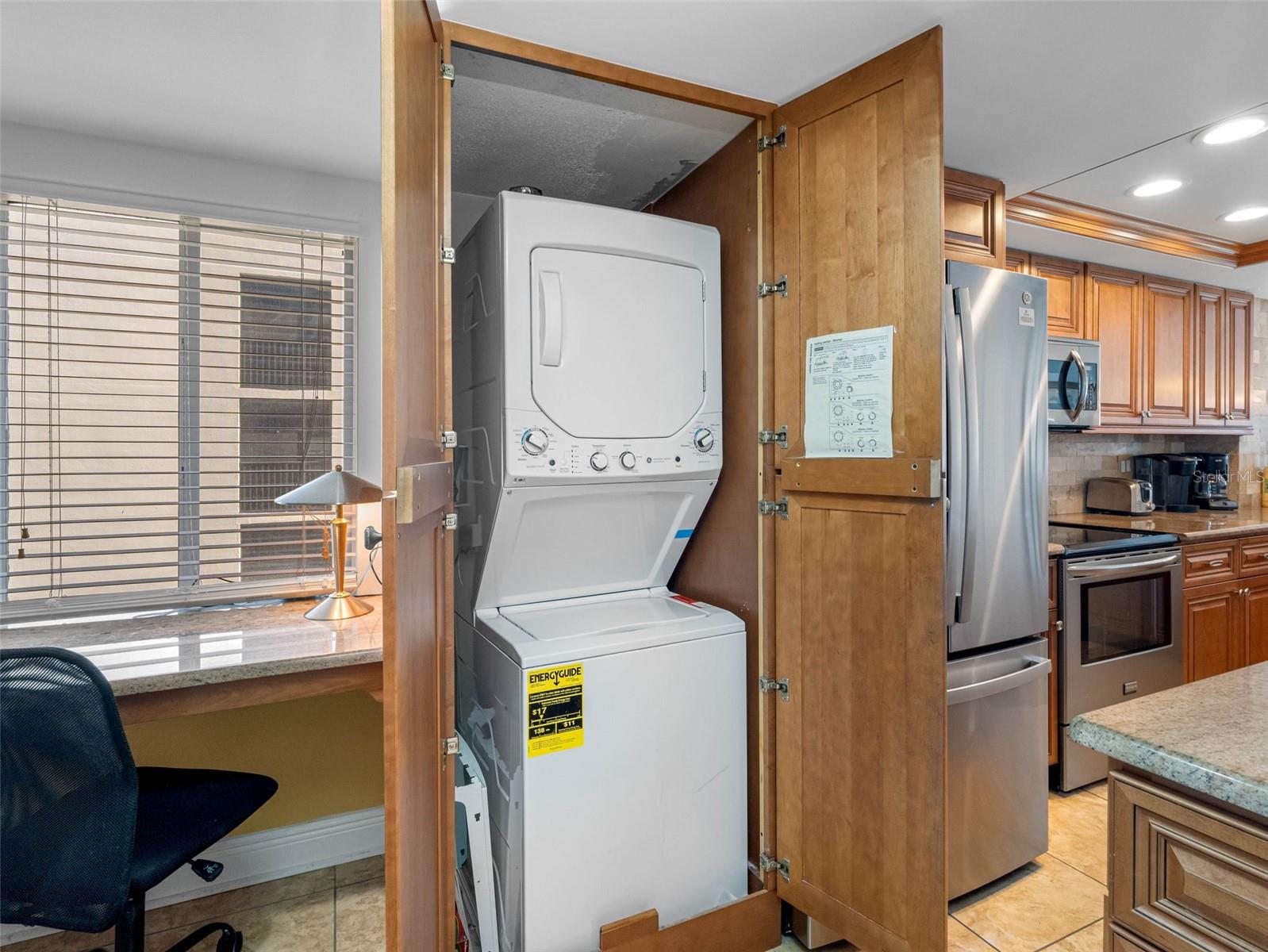 WATER VIEW CONDO - Residential