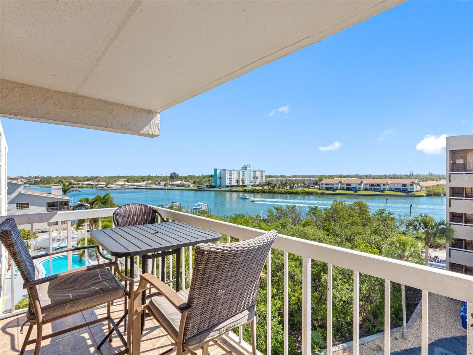WATER VIEW CONDO - Residential