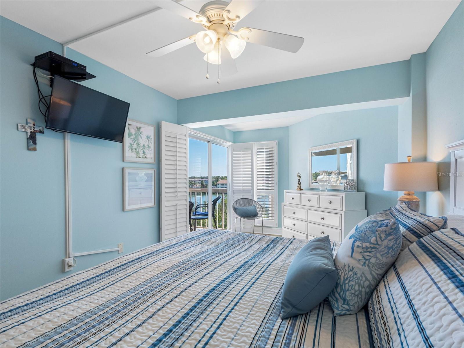 WATER VIEW CONDO - Residential