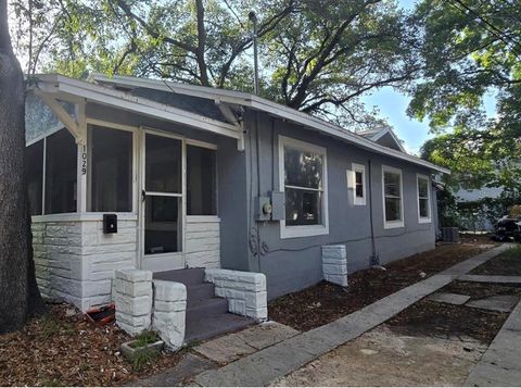 Photo of 1029 Colyer Street, Orlando, FL 32805 (MLS # O6282711) Photo of 1029 Colyer Street, Orlando, FL 32805 (MLS # O6282711)