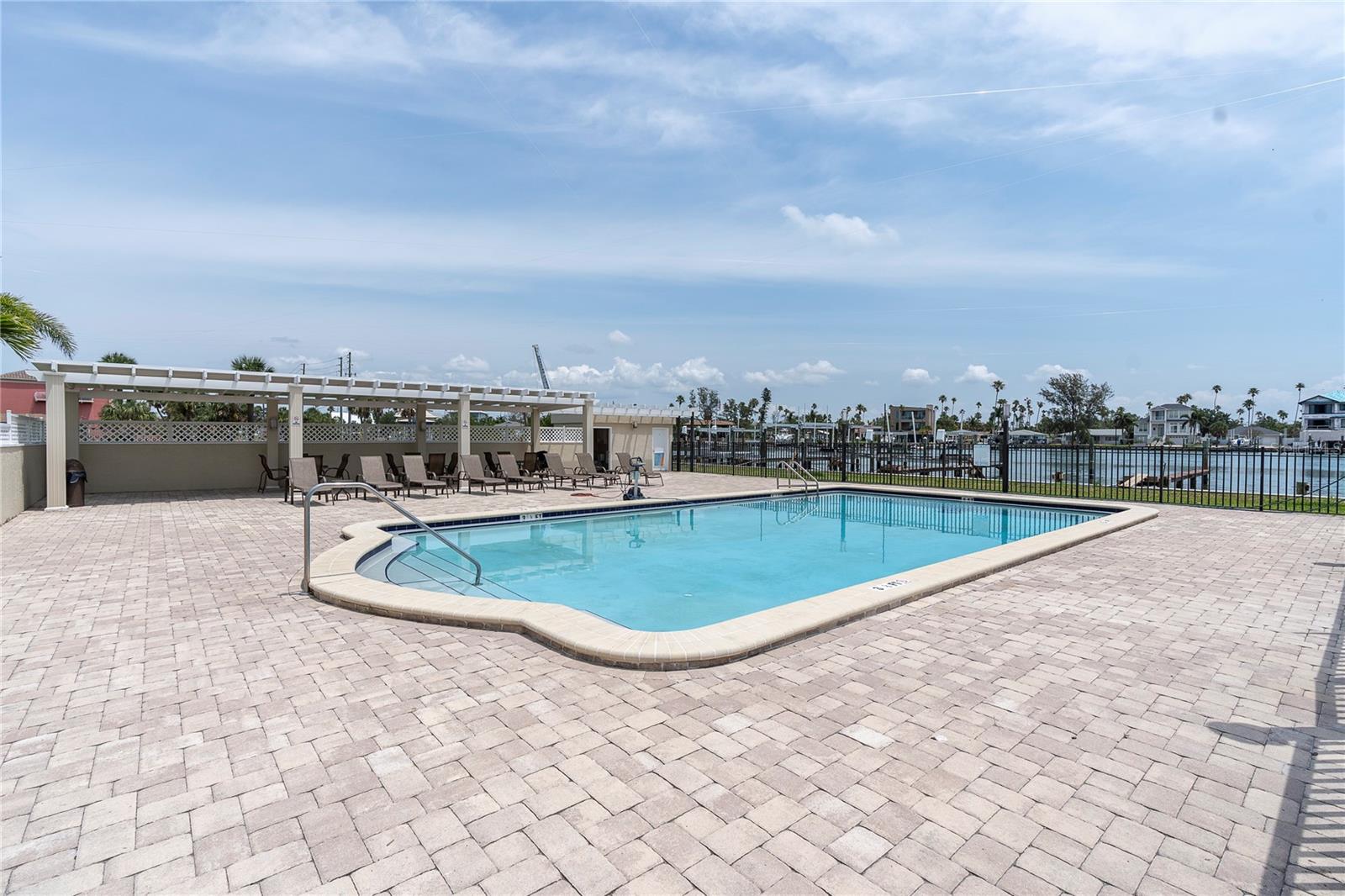 MARINA BAY OF ST PETERSBURG BEACH - Residential