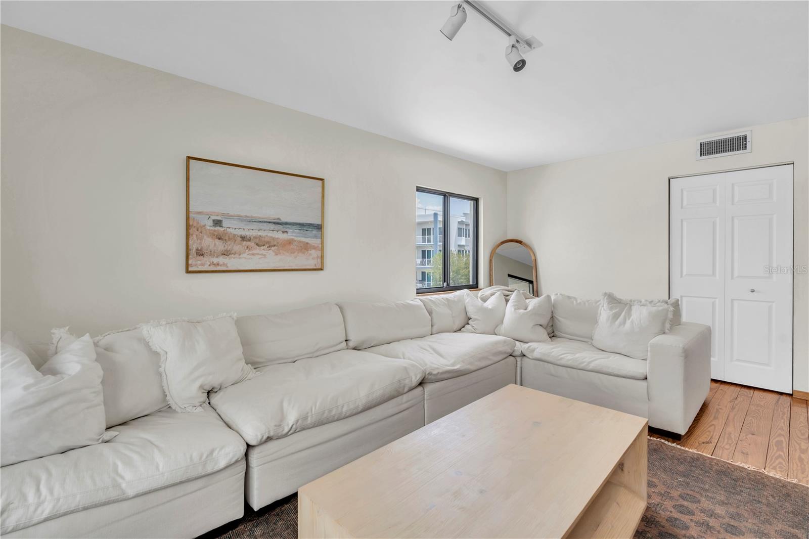 MARINA BAY OF ST PETERSBURG BEACH - Residential