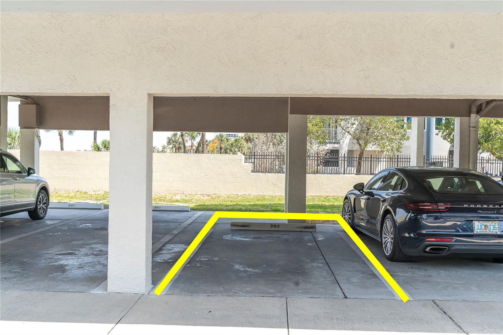 MARINA BAY OF ST PETERSBURG BEACH - Residential