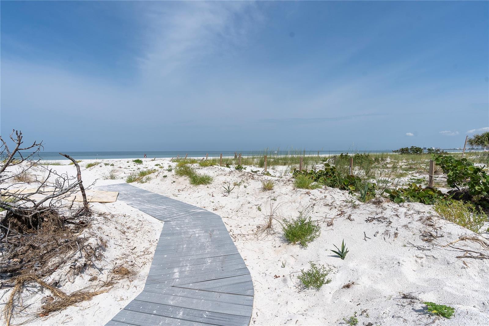 MARINA BAY OF ST PETERSBURG BEACH - Residential