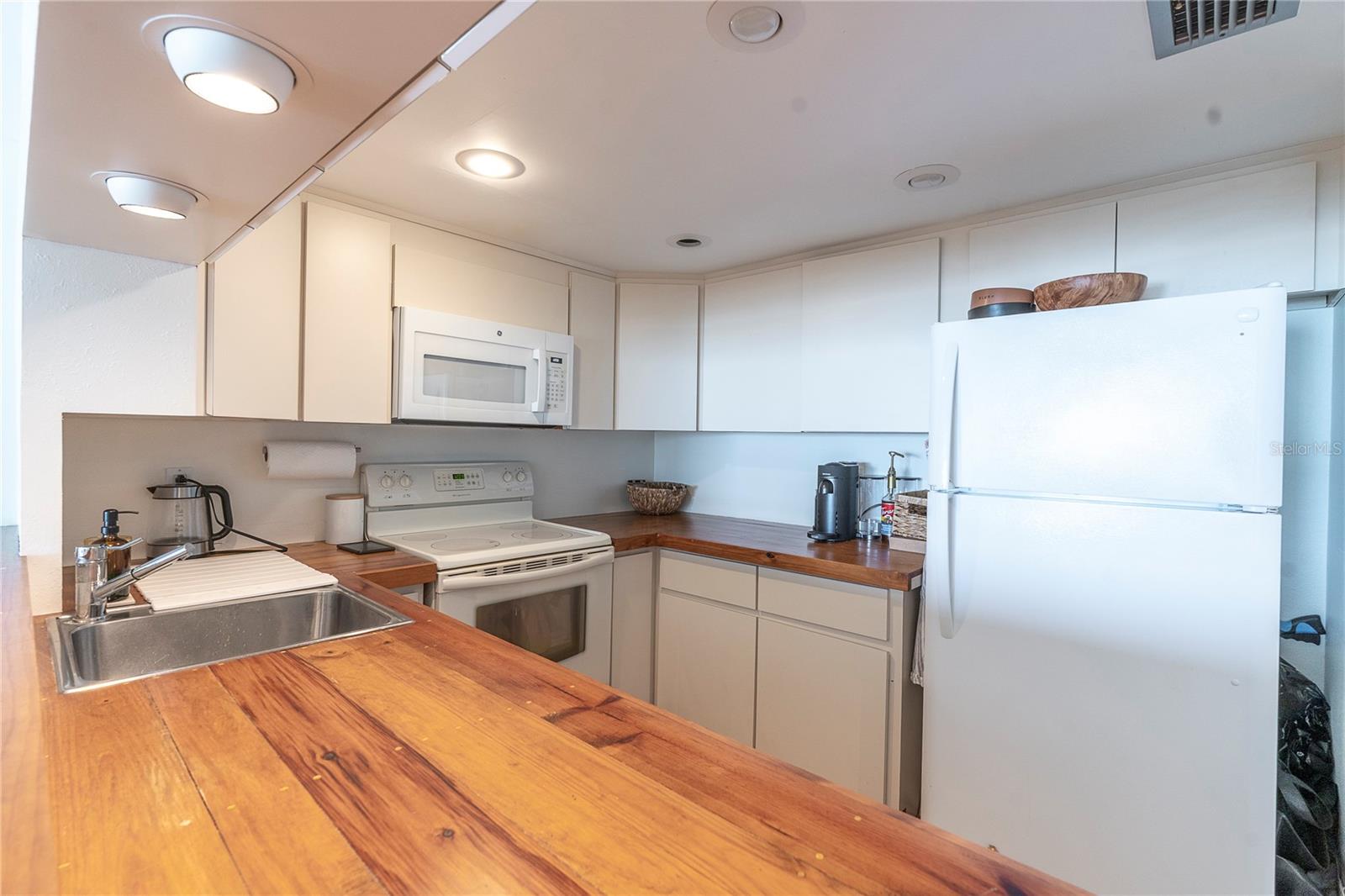 MARINA BAY OF ST PETERSBURG BEACH - Residential