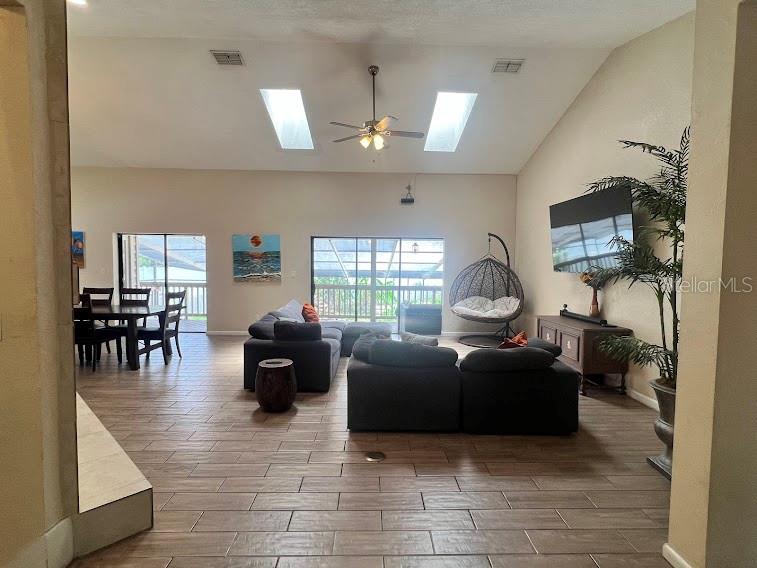 413 MANOR BOULEVARD