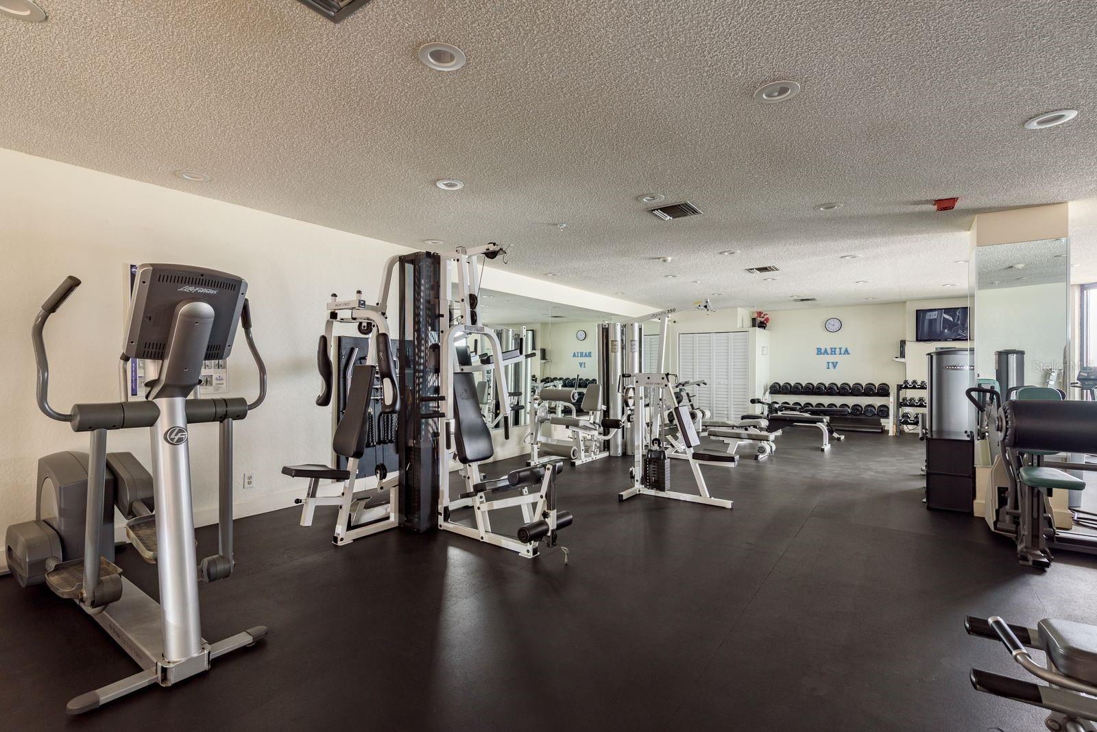 BAHIA DEL MAR IV - Residential