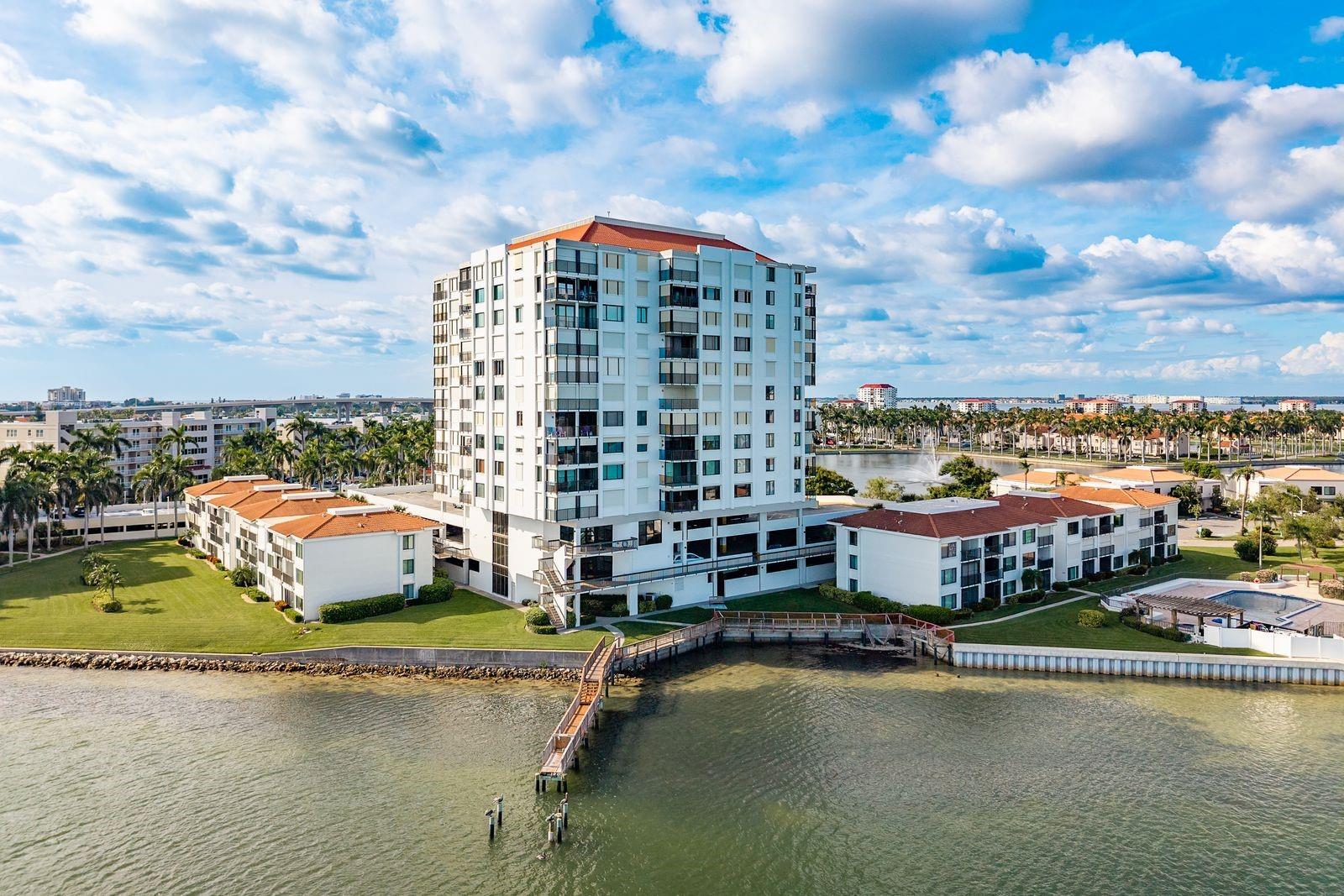 BAHIA DEL MAR IV - Residential