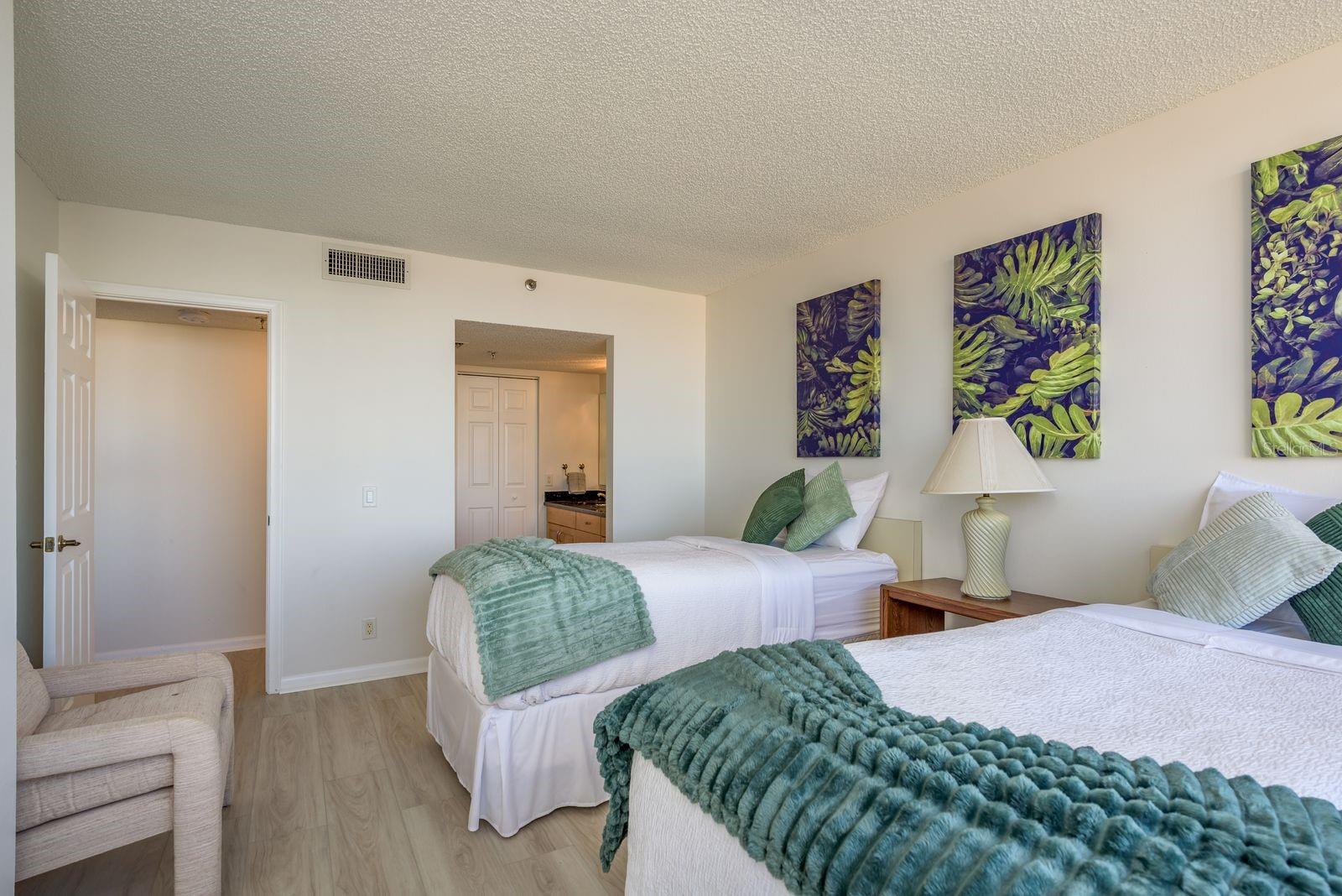 BAHIA DEL MAR IV - Residential