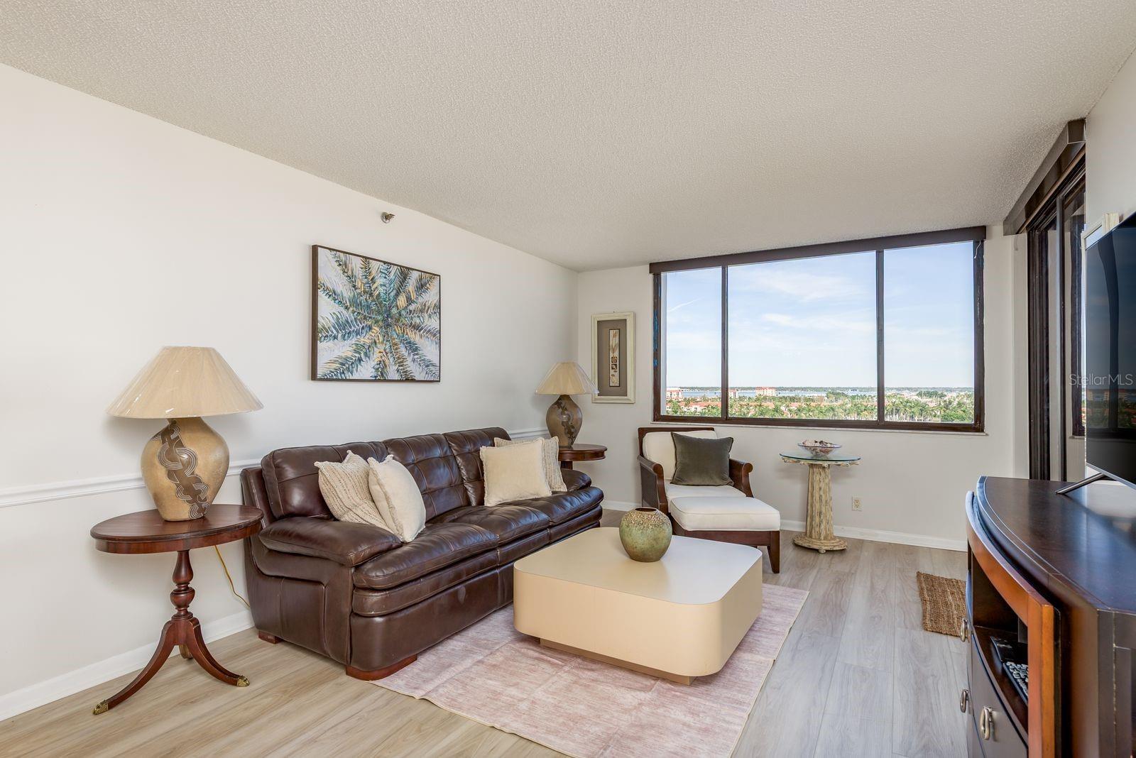 BAHIA DEL MAR IV - Residential