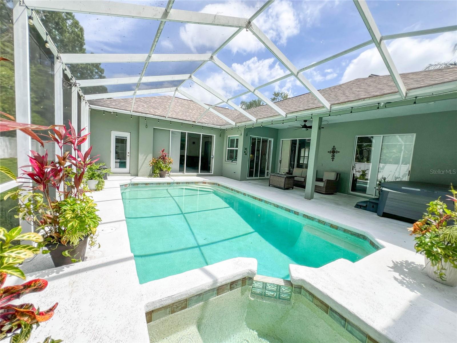 PROVIDENCE PLACE - Residential