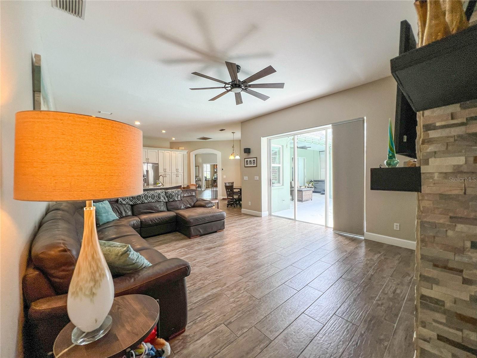 PROVIDENCE PLACE - Residential