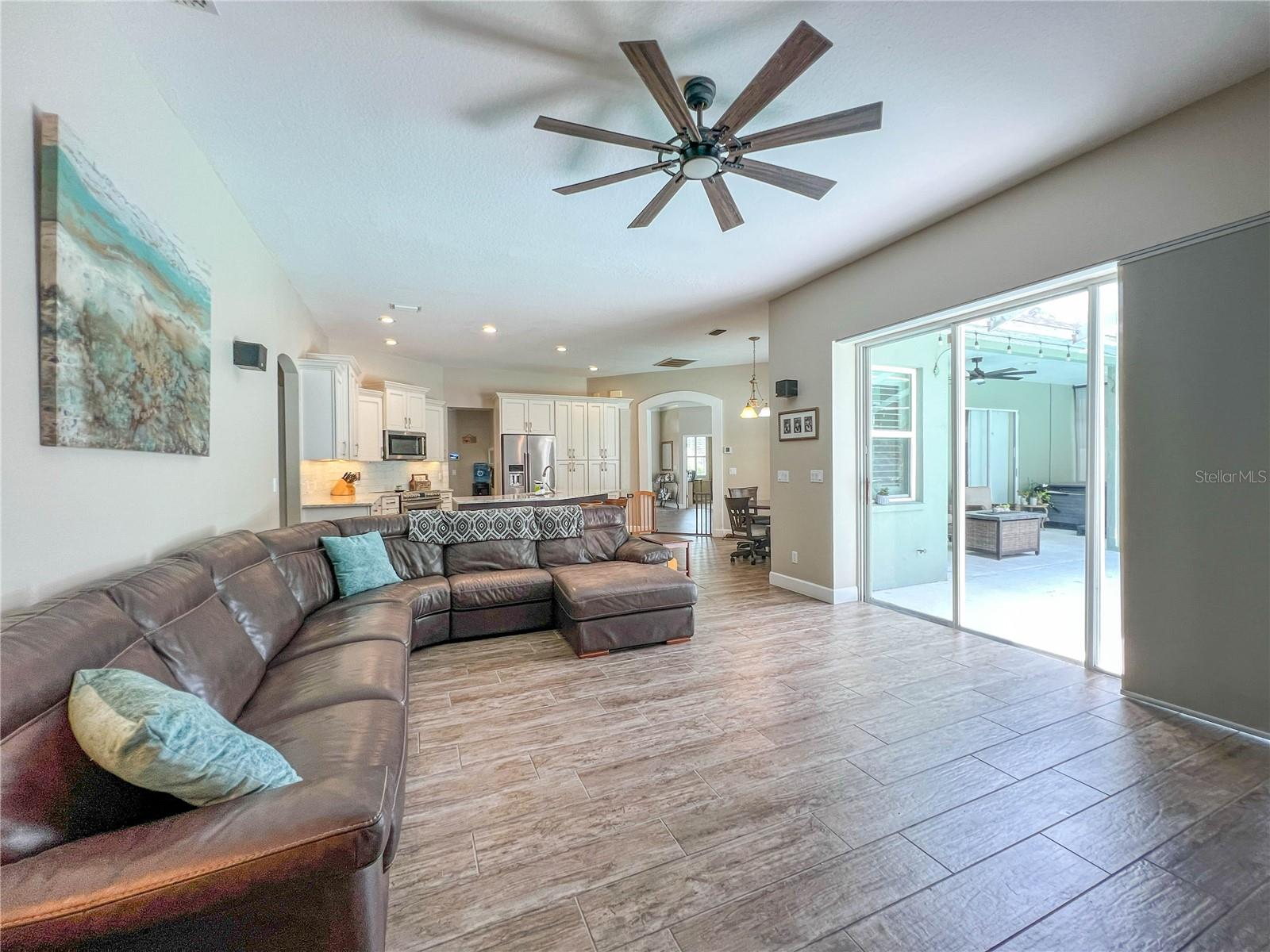 PROVIDENCE PLACE - Residential
