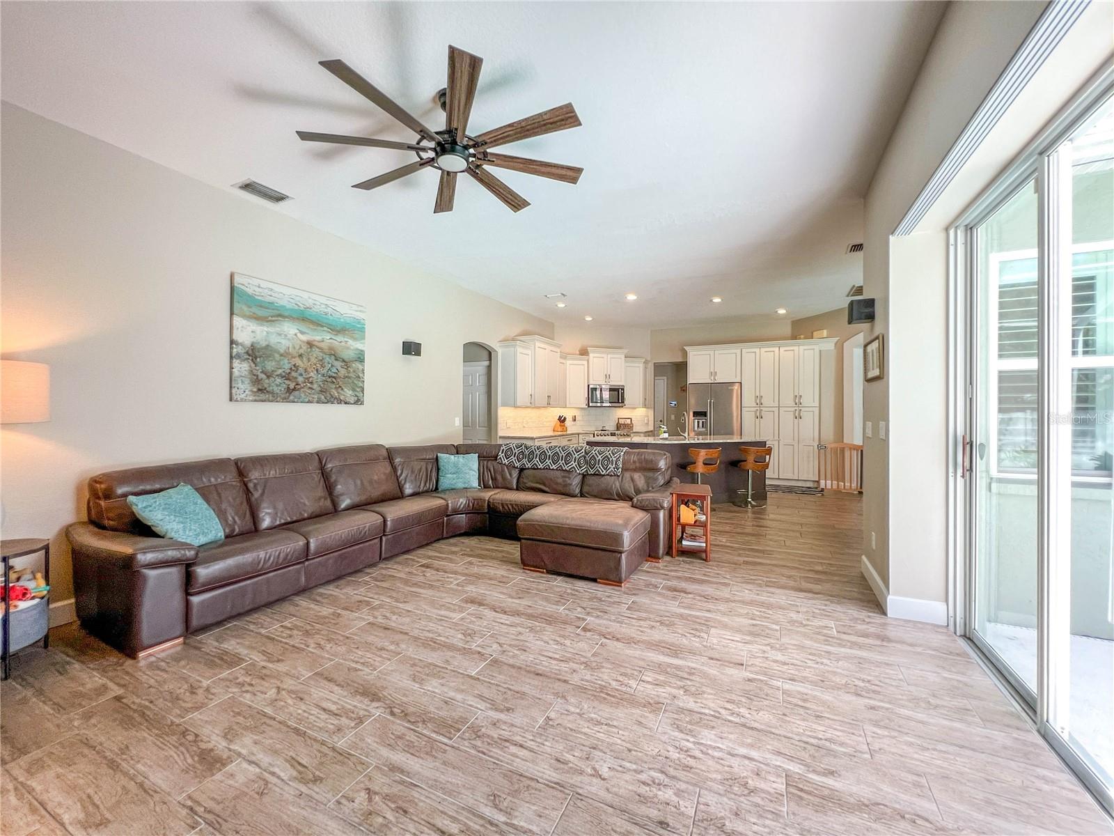 PROVIDENCE PLACE - Residential