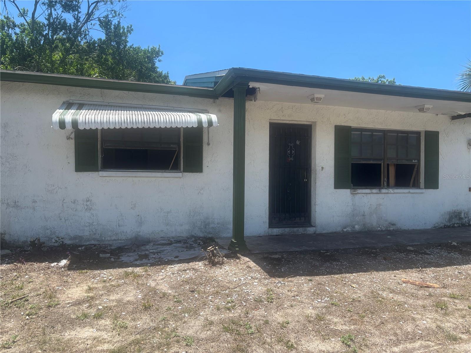 8648 FOX HOLLOW DRIVE