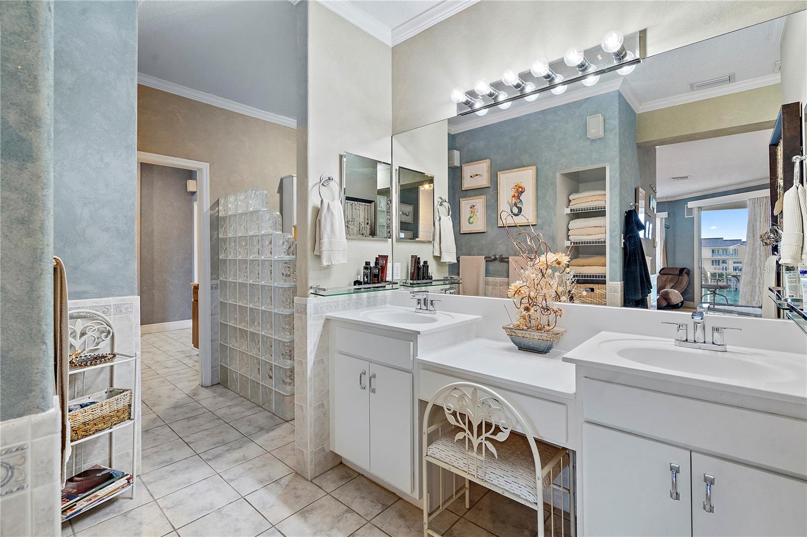 ANGLERS WHARF TWNHMS - Residential