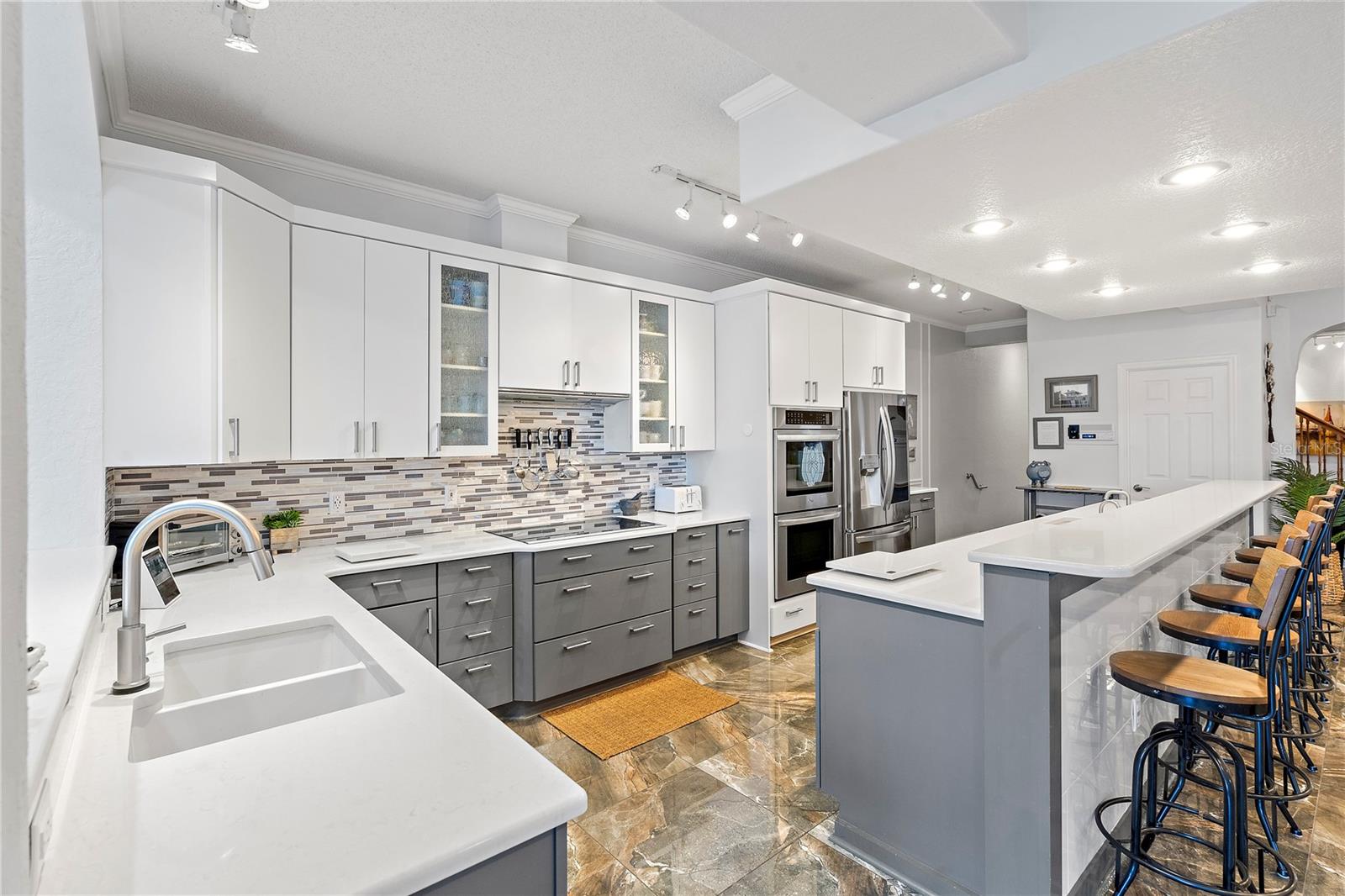 ANGLERS WHARF TWNHMS - Residential