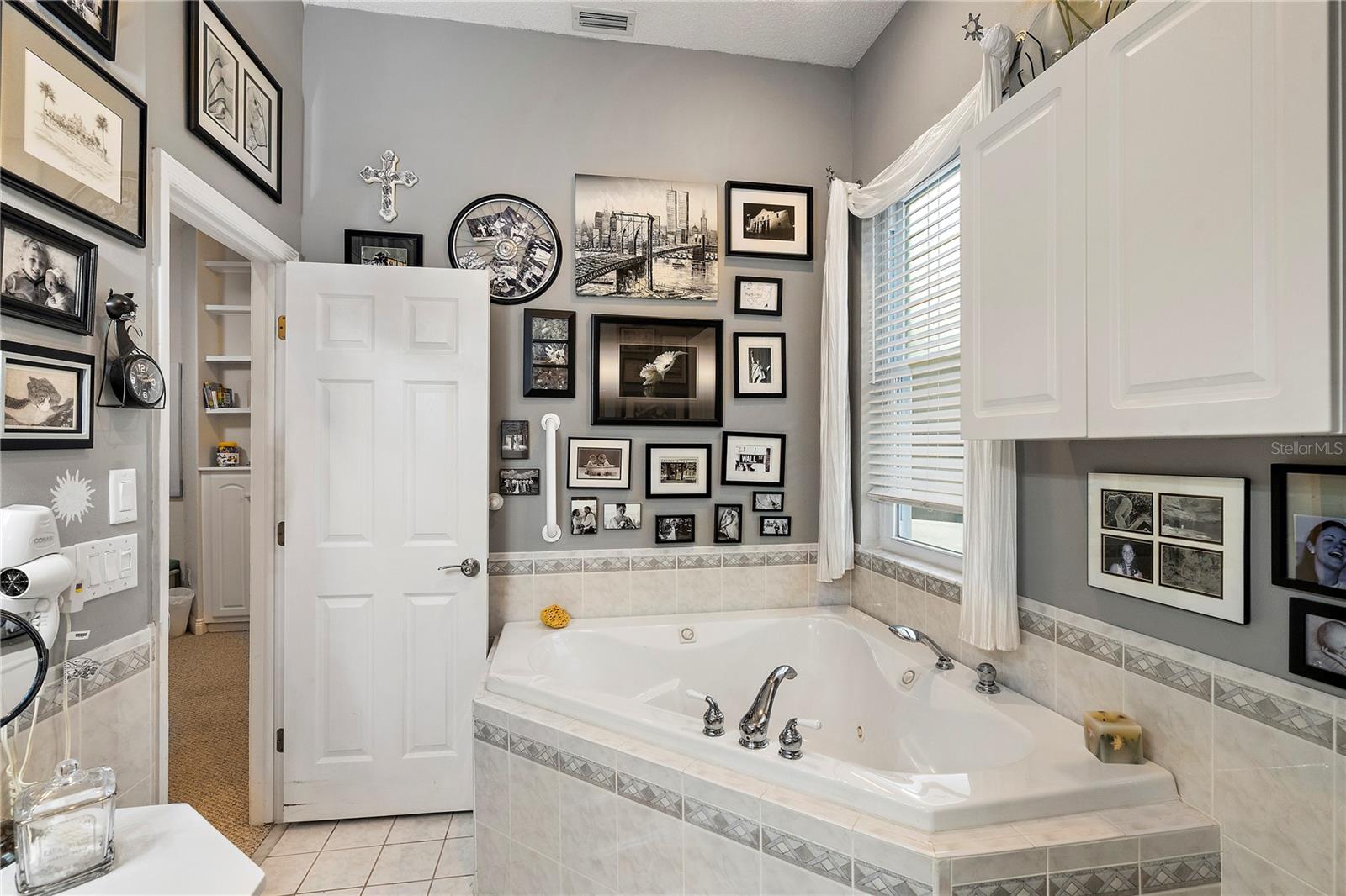 ANGLERS WHARF TWNHMS - Residential