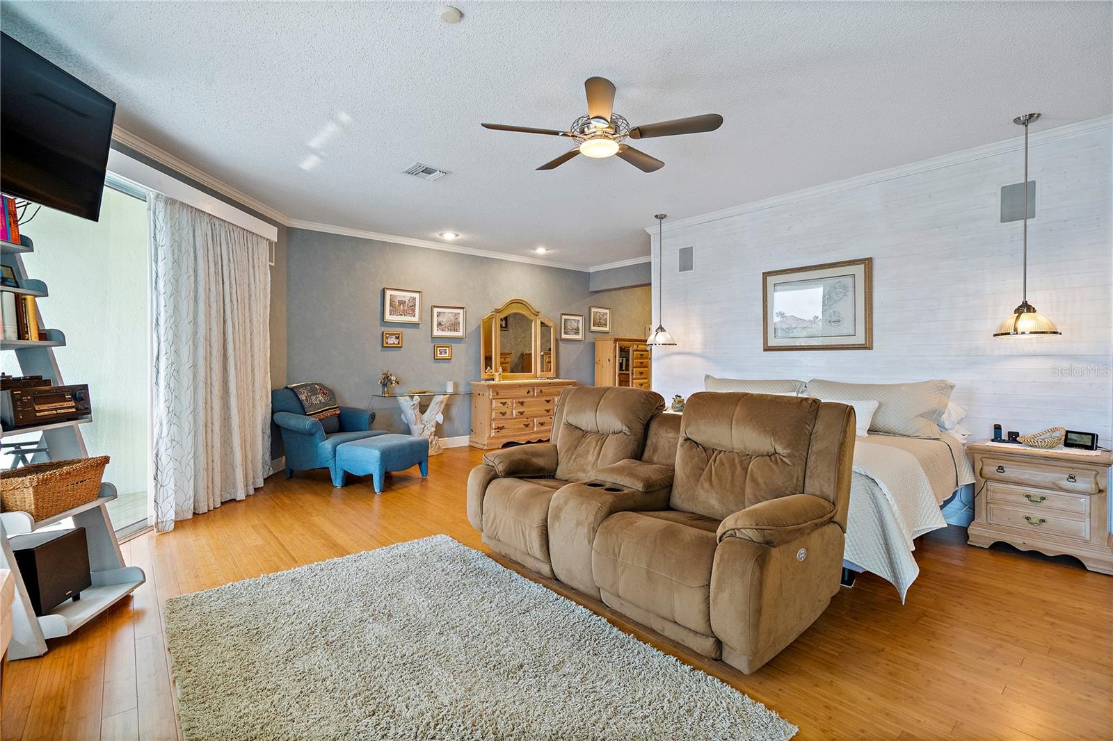 ANGLERS WHARF TWNHMS - Residential