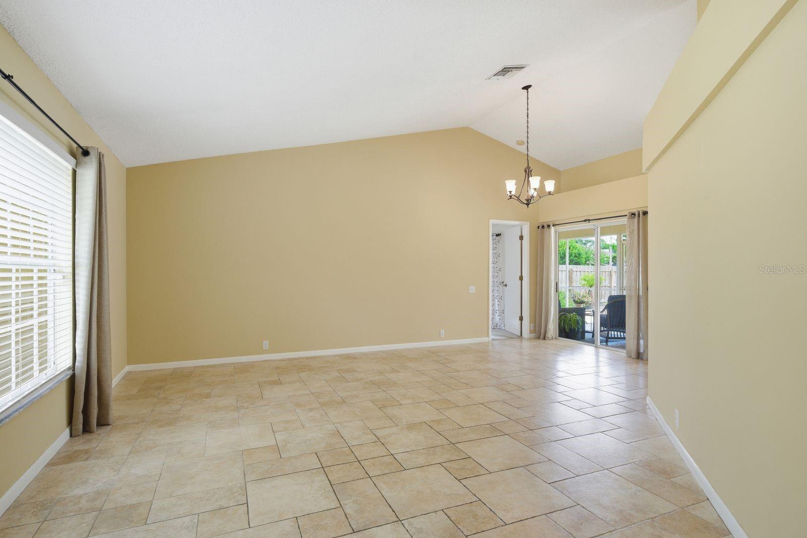PIPERS MEADOW - Residential