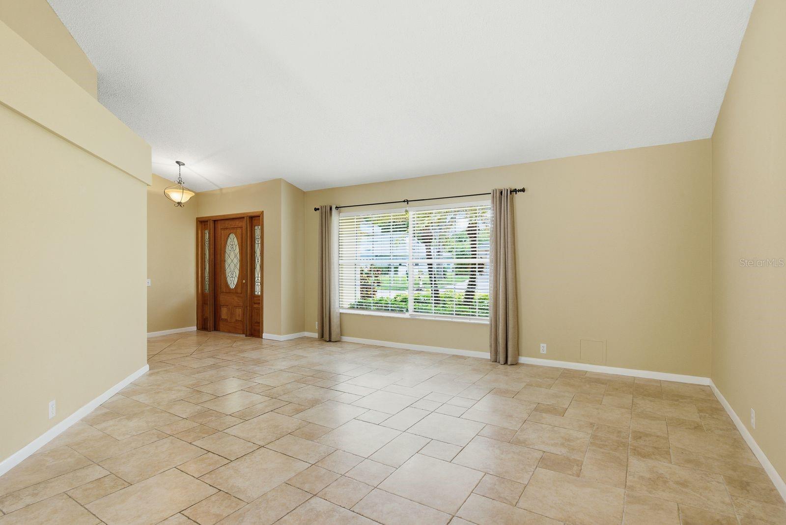 PIPERS MEADOW - Residential