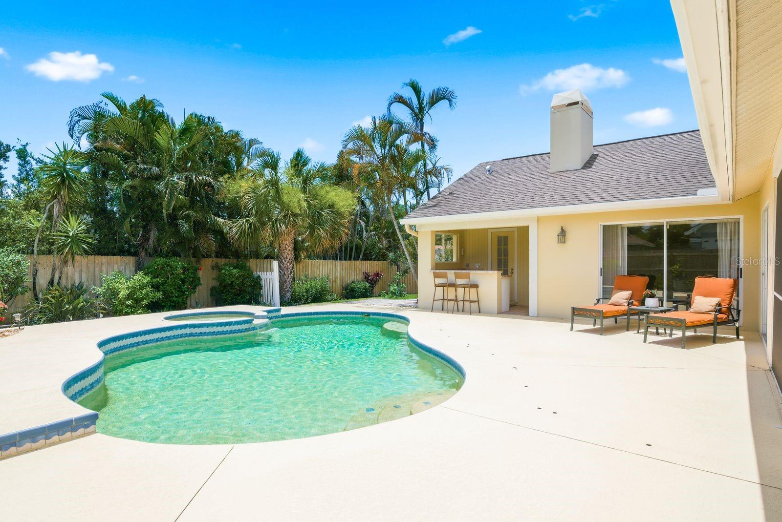 PIPERS MEADOW - Residential