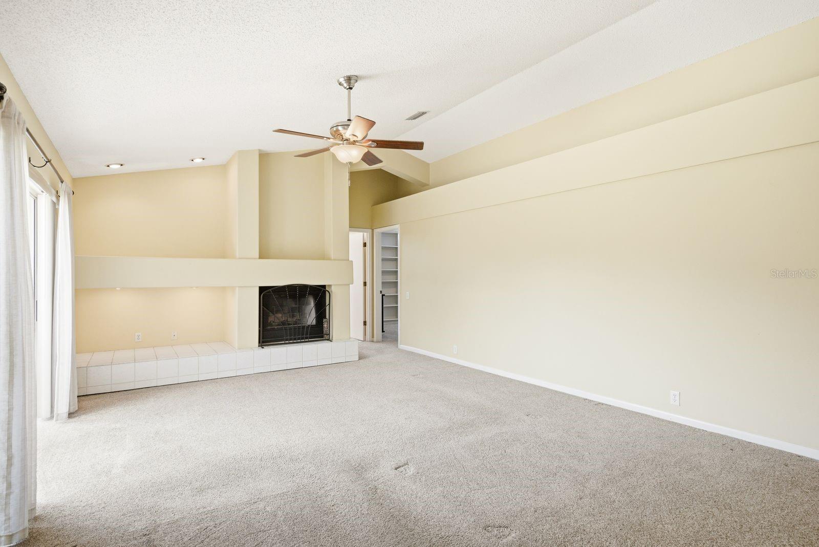 PIPERS MEADOW - Residential